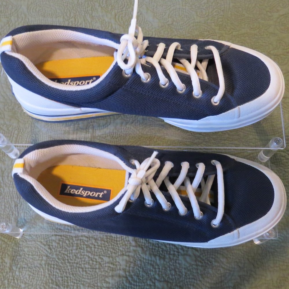 Keds Sporty Sneaker/Tennis Shoe Size 8 1/2